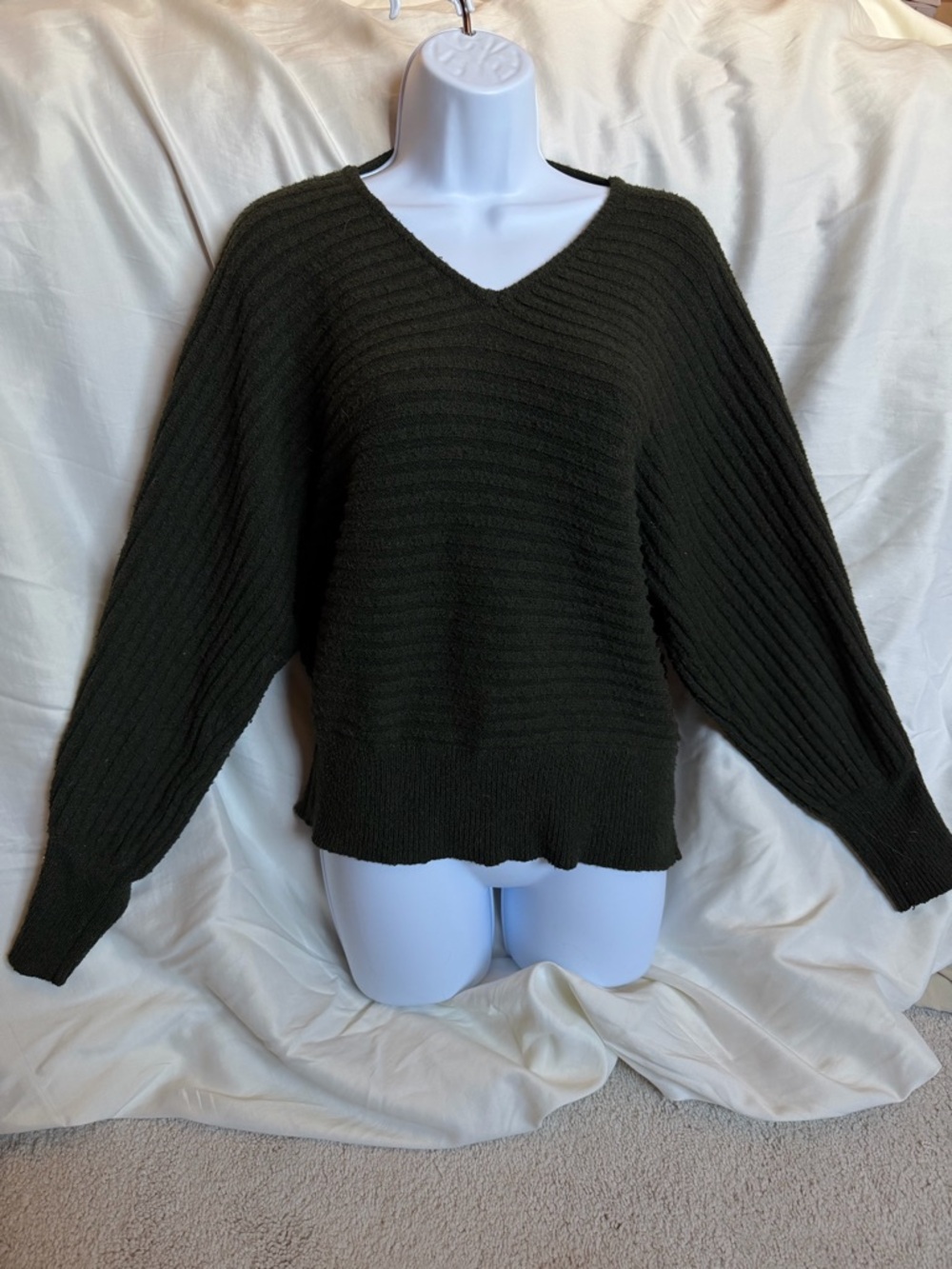 Olive & Oak Dark Olive Ribbed V-Neck Sweater